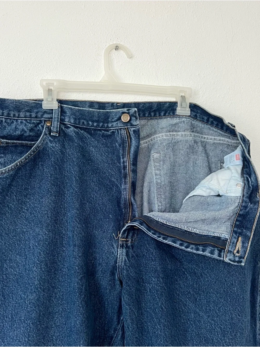 Wrangler Men's Straight-Leg Blue Jeans 5 pockets style Size 42”x30” - Picture 9 of 13